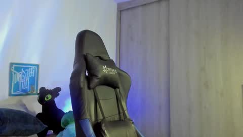 DAVE MAX online show from 03/25/26, 03:18