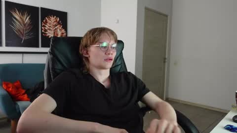 DAVE REDMOND online show from 04/22/26, 02:07