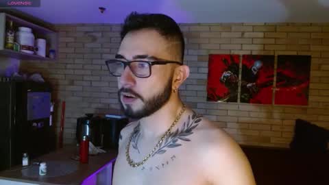 Snapshot of dave_wolf7 chatting on 02/11/26, 12:10 Dave Wolf online show from 02/11/26, 12:10