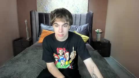 Snapshot of davebevy chatting on 06/17/26, 07:37 Dave online show from 06/17/26, 07:37
