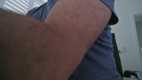 davesu12345 online show from 02/25/26, 08:13