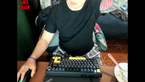 Snapshot of david_2789 chatting on 07/19/26, 04:33 David online show from 07/19/26, 04:33