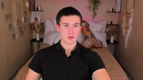 Snapshot of david__diamond chatting on 10/04/25, 04:05 David online show from 10/04/25, 04:05