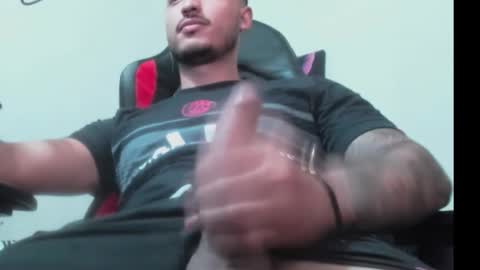 Snapshot of david__ox chatting on 02/16/25, 11:16 david__ox online show from 02/16/25, 11:16