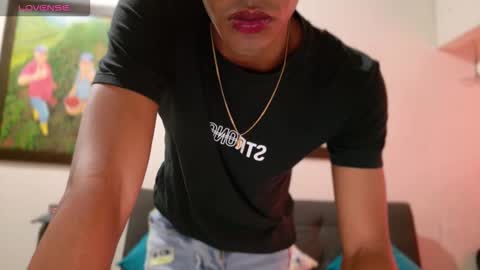 Snapshot of david_hot44 chatting on 10/18/25, 09:15 david_hot44 online show from 10/18/25, 09:15