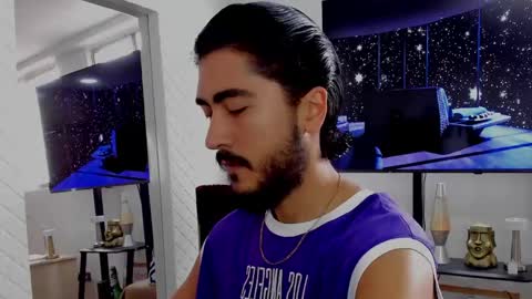 Hey im David that loves to explore and speak their fantasies. Very open talktative and nice. Feel free to chat with me online show from 02/01/25, 01:09