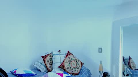 Hey im David that loves to explore and speak their fantasies. Very open talktative and nice. Feel free to chat with me online show from 11/17/25, 12:00