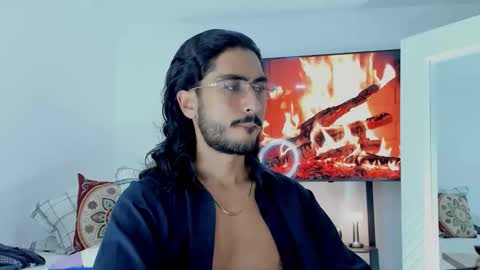 Hey im David that loves to explore and speak their fantasies. Very open talktative and nice. Feel free to chat with me online show from 01/11/26, 02:16