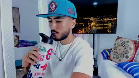 Hey im David that loves to explore and speak their fantasies. Very open talktative and nice. Feel free to chat with me online show from 03/08/26, 02:21