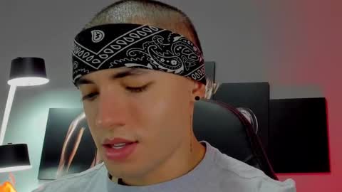 David Jons online show from 02/13/25, 01:19