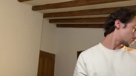 Snapshot of david_muller_ chatting on 06/19/26, 01:10 David online show from 06/19/26, 01:10