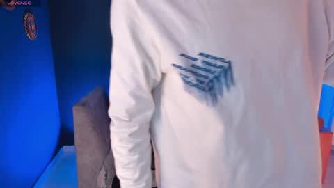 david_osoriox online show from 04/15/26, 08:53