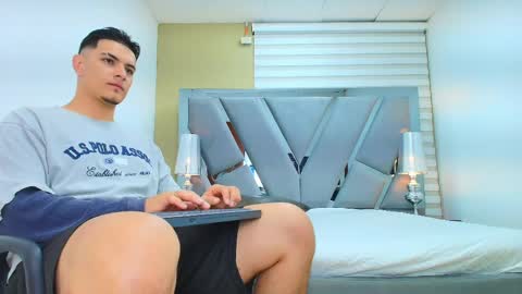 david_victoriaa online show from 04/11/26, 01:04