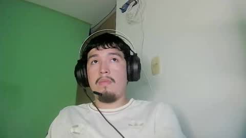 Snapshot of davidlasecuela chatting on 02/14/26, 03:36 DavidSkinny online show from 02/14/26, 03:36