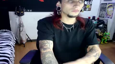   online show from 01/08/25, 01:21