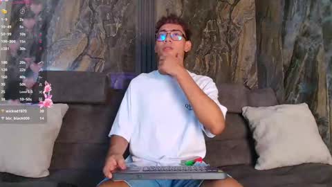 Snapshot of daviid_laid_ chatting on 02/20/26, 06:59 David online show from 02/20/26, 06:59