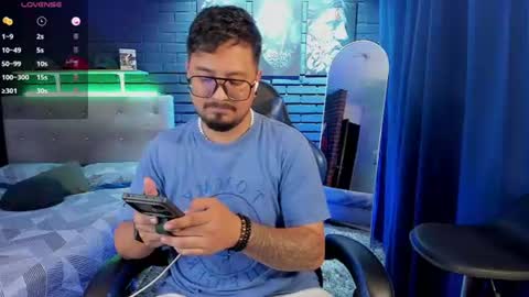 Snapshot of daviidevans chatting on 07/08/26, 01:54 David Evans online show from 07/08/26, 01:54