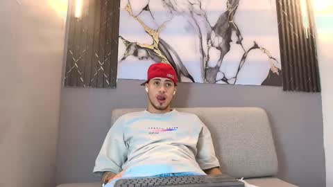 Snapshot of davin_01 chatting on 12/15/25, 12:09 DAVID online show from 12/15/25, 12:09