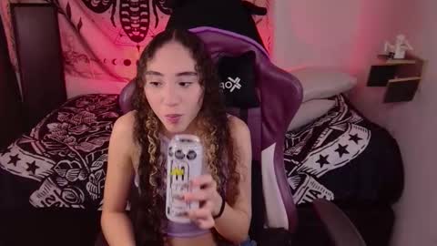 Snapshot of davina_heart chatting on 11/23/25, 04:07 Davina online show from 11/23/25, 04:07