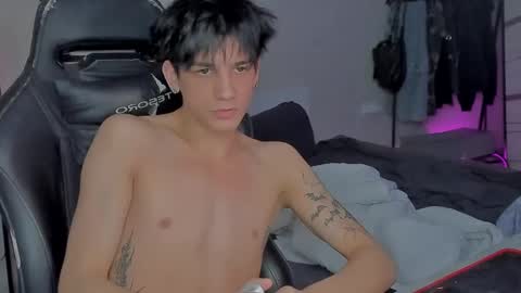 Snapshot of davisross chatting on 01/24/25, 10:53 davis online show from 01/24/25, 10:53