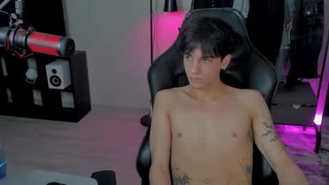 Snapshot of davisross chatting on 01/31/25, 09:48 davis online show from 01/31/25, 09:48