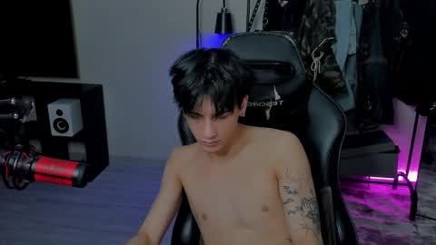 Snapshot of davisross chatting on 02/10/25, 07:26 davis online show from 02/10/25, 07:26