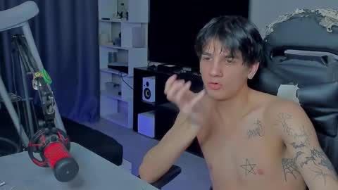 Snapshot of davisross chatting on 09/11/25, 04:12 davis online show from 09/11/25, 04:12