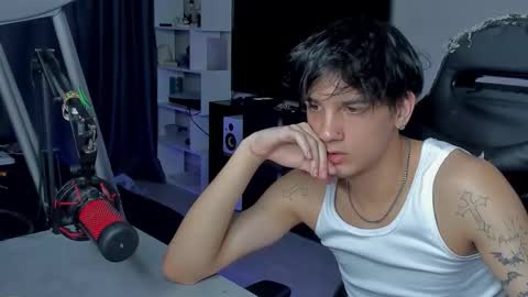 Snapshot of davisross chatting on 09/13/25, 02:44 davis online show from 09/13/25, 02:44