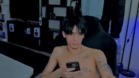 davis online show from 04/08/26, 01:33