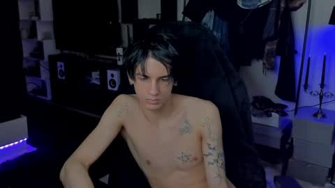 davis online show from 06/11/26, 12:32
