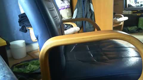 Snapshot of davlad1 chatting on 01/27/25, 09:34 Ben online show from 01/27/25, 09:34