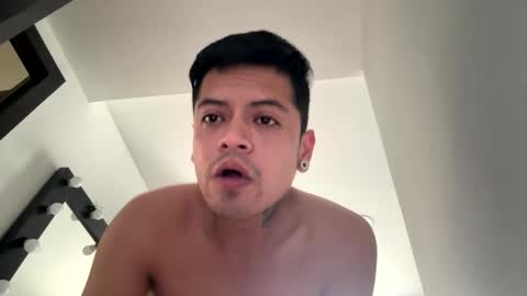 Snapshot of davmacrux chatting on 02/22/26, 09:46 davmacrux online show from 02/22/26, 09:46