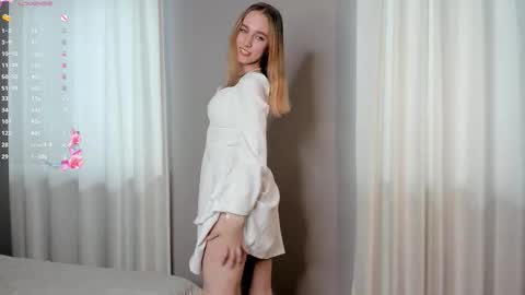 Snapshot of dawnbullins chatting on 10/14/25, 08:48 Emily online show from 10/14/25, 08:48