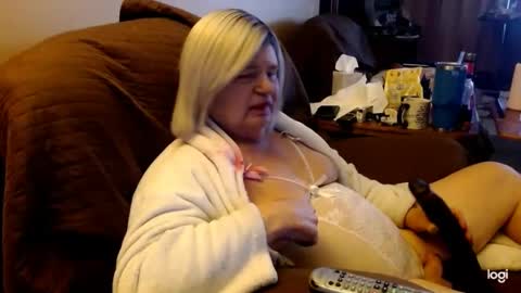Snapshot of dawndoesall chatting on 02/09/25, 09:39 dawndoesall online show from 02/09/25, 09:39