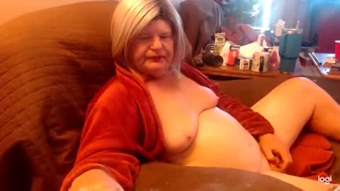 Snapshot of dawndoesall chatting on 09/14/25, 04:39 dawndoesall online show from 09/14/25, 04:39