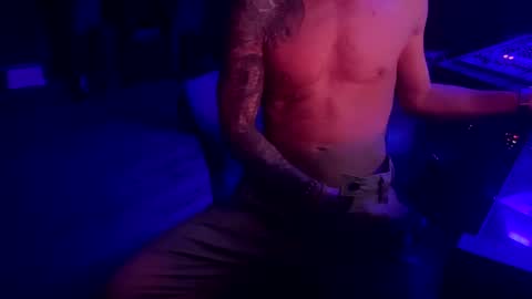 Snapshot of day__tripper chatting on 12/03/24, 09:22 day tripper online show from 12/03/24, 09:22