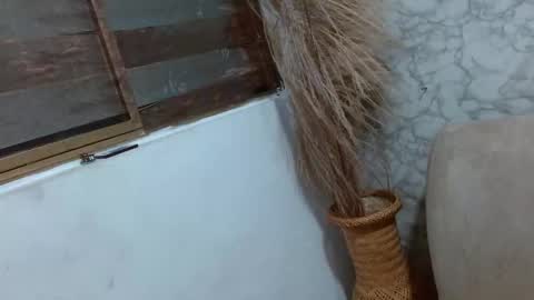 Day Kardashian online show from 12/05/25, 02:14