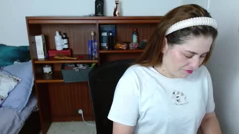 Snapshot of dayan_hanks chatting on 05/08/26, 11:21 dayan online show from 05/08/26, 11:21