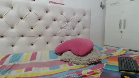 instagram  catherin dayana reina online show from 03/07/25, 06:11