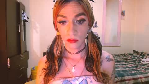 dayanna_01_ online show from 04/19/26, 10:12