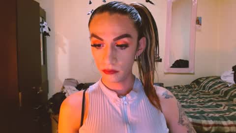 dayanna_01_ online show from 05/13/26, 05:43