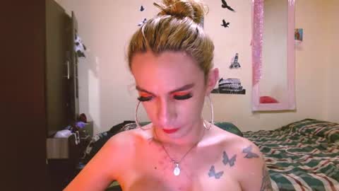 dayanna_01_ online show from 07/10/26, 08:44