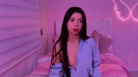 Snapshot of dayannaa__ chatting on 11/15/25, 01:03 Dayana online show from 11/15/25, 01:03