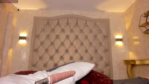 DAYRA ANGELS online show from 01/24/25, 10:00