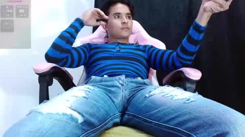 dayro_dduran online show from 10/05/25, 06:28