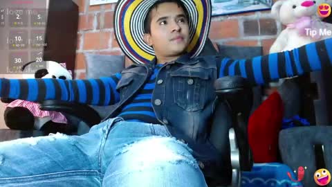 dayro_dduran online show from 06/07/26, 07:28