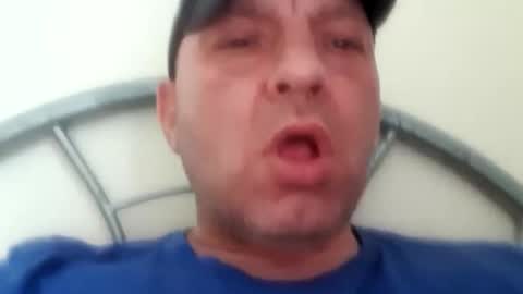 Snapshot of dazzaboxer chatting on 09/20/25, 02:40 dazzaboxer online show from 09/20/25, 02:40