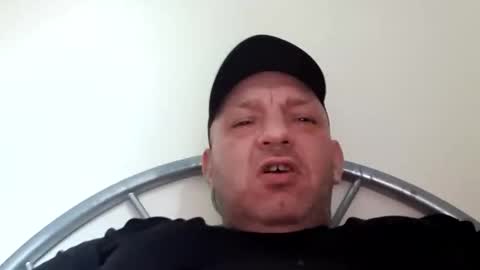 Snapshot of dazzaboxer chatting on 11/18/25, 02:54 dazzaboxer online show from 11/18/25, 02:54