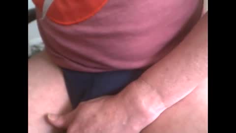 Snapshot of dazzle68 chatting on 11/17/25, 01:22 Dazzle68 online show from 11/17/25, 01:22