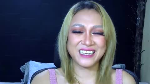 Snapshot of dazzlinglady44 chatting on 05/23/26, 10:30 stephaniechim online show from 05/23/26, 10:30